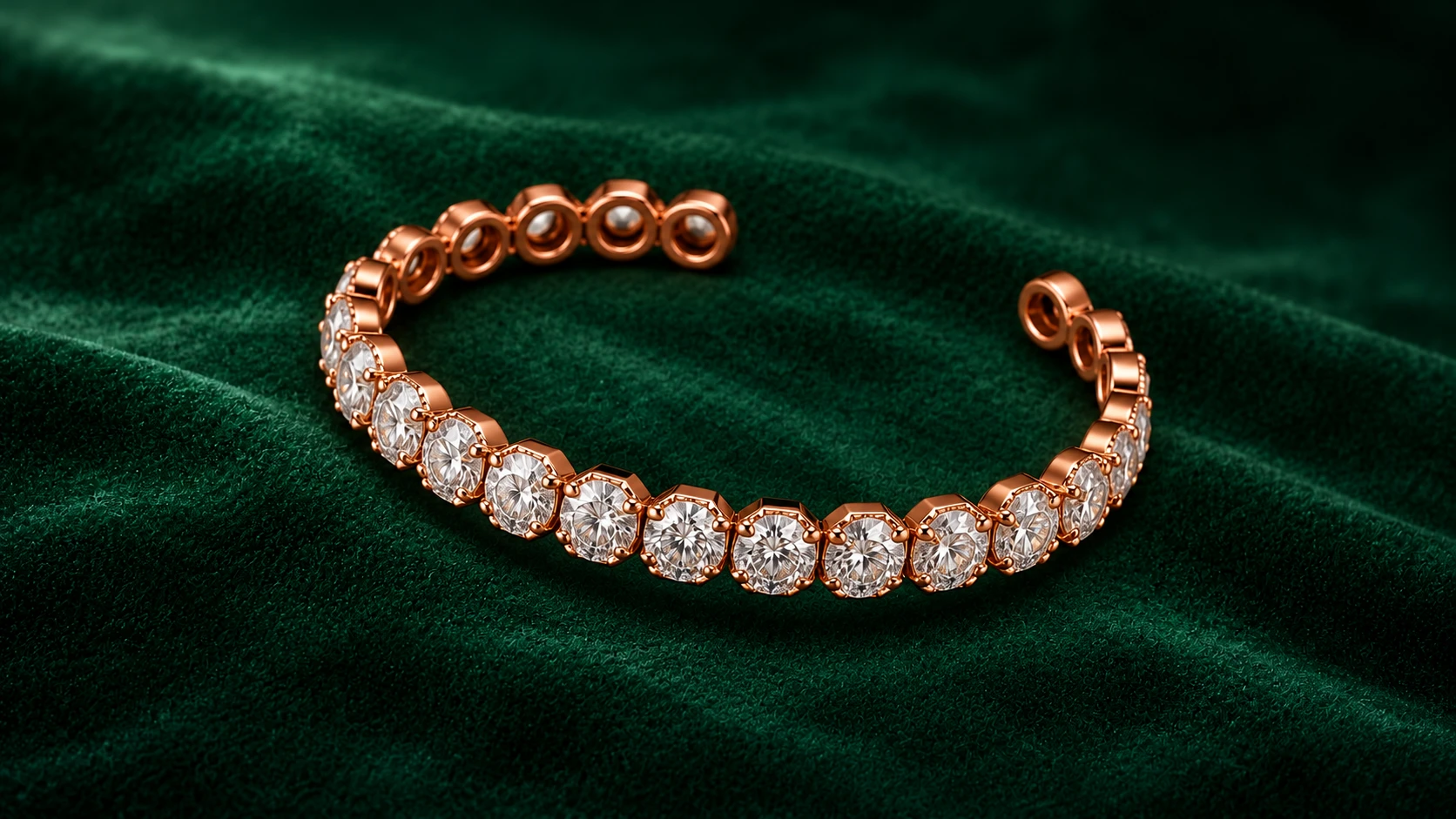 Épure · Rose Gold flexible bangle with natural diamonds in geometric settings